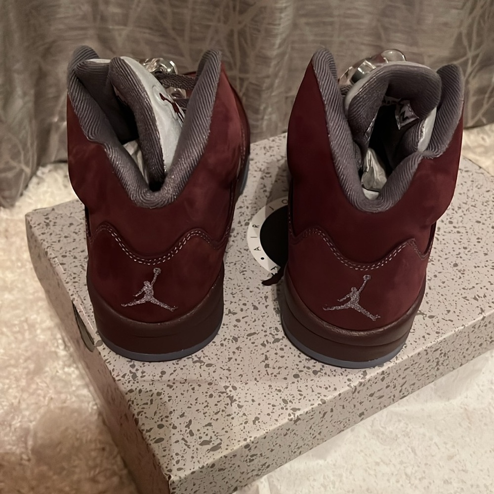 Air jordan 5 burgundy size 7 BNIB - Picture 3 of 6